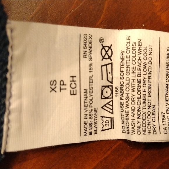 Old Navy Active Go-Dry shorts, size XS, Green - Picture 6 of 6